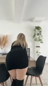 Tu me ferais quoi dans cette tenue