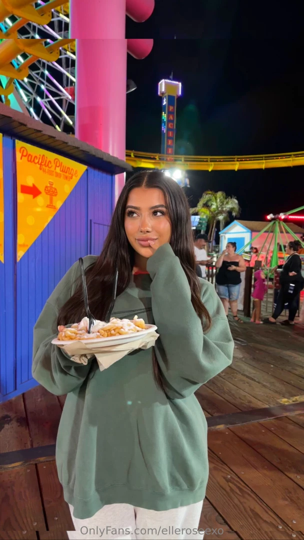 Hmmm should i share this funnel cake 