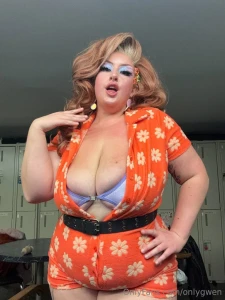 Tip me for a dance let me lead you to vip where things get really fun