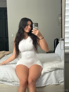 Swipe to unzip dm for more