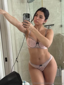 Dm me for exxxclusive pics