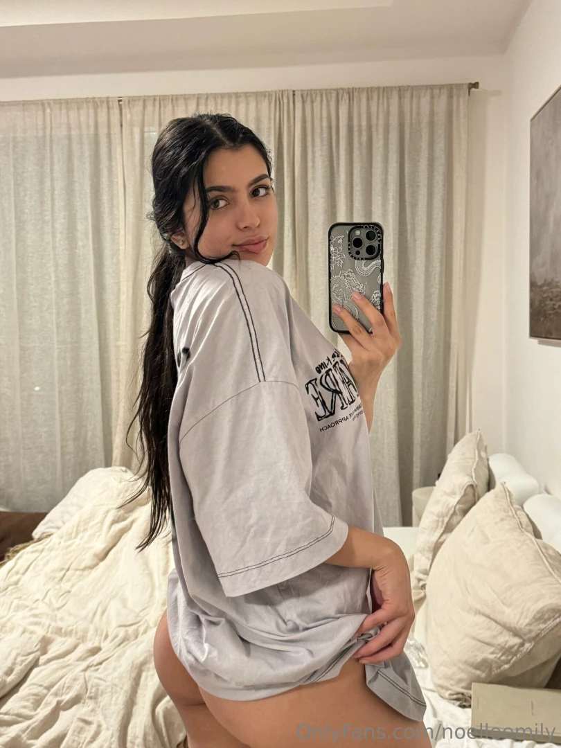 Describe me in one word best comment gets a special gift 