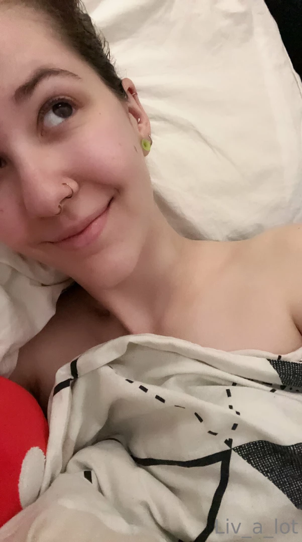 Good morning lovelies how are you i need to do college work today 