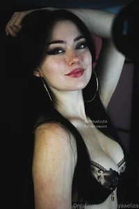 Send kisses pls part 1