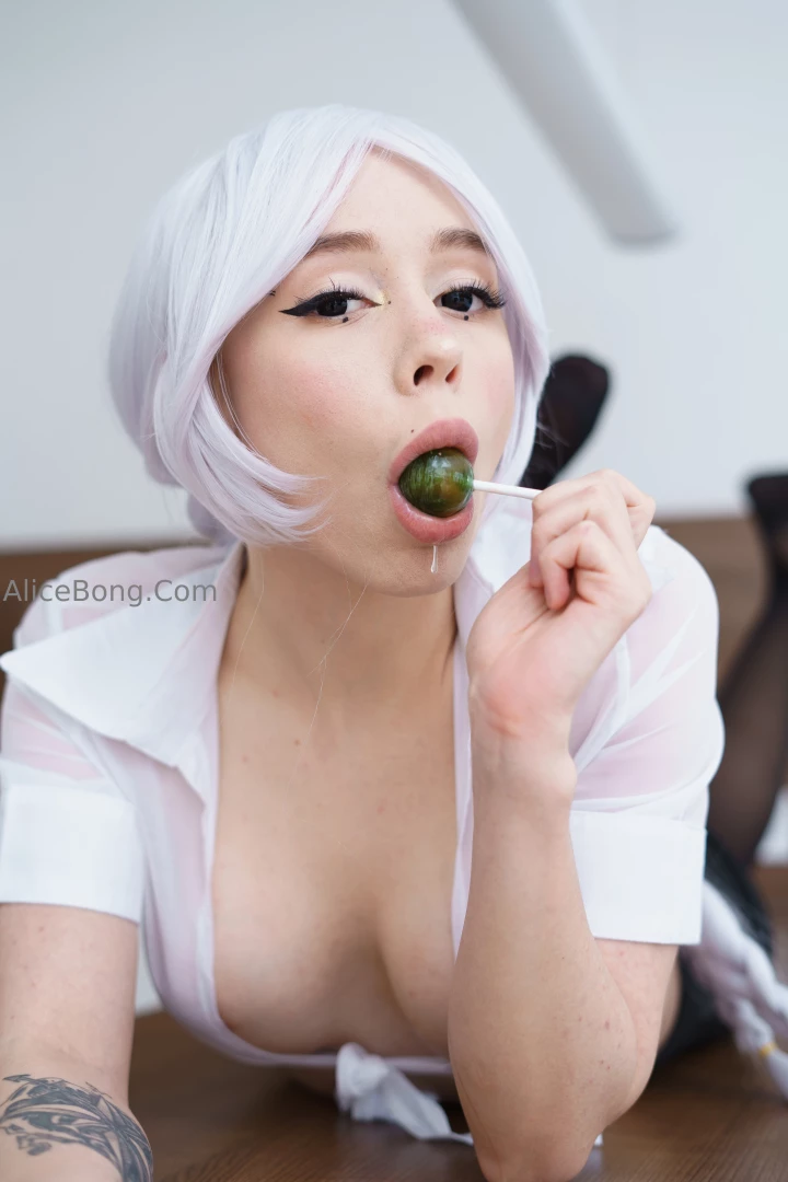 A story about a guy who suddenly discovered the power to stop time 