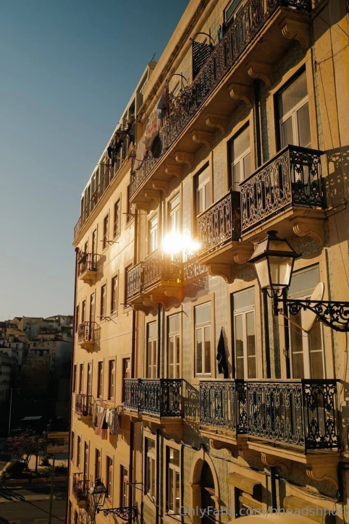 Just thoughts time is flying by so fast when i wake up it s light and 