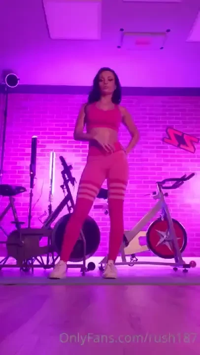 You can get a custom video if you want send me a message if you wanna 