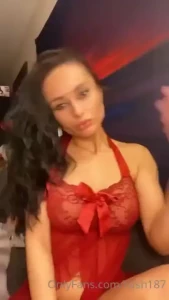 Take off the ribbon to find the handles