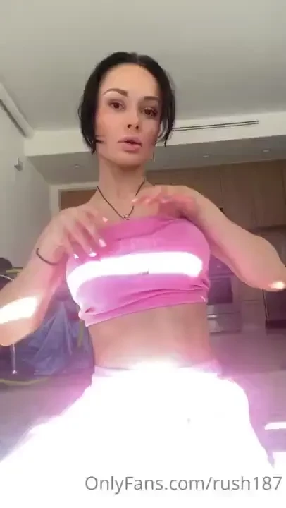 Watching how long ass video uploading to my laptop so i ll gonna send 