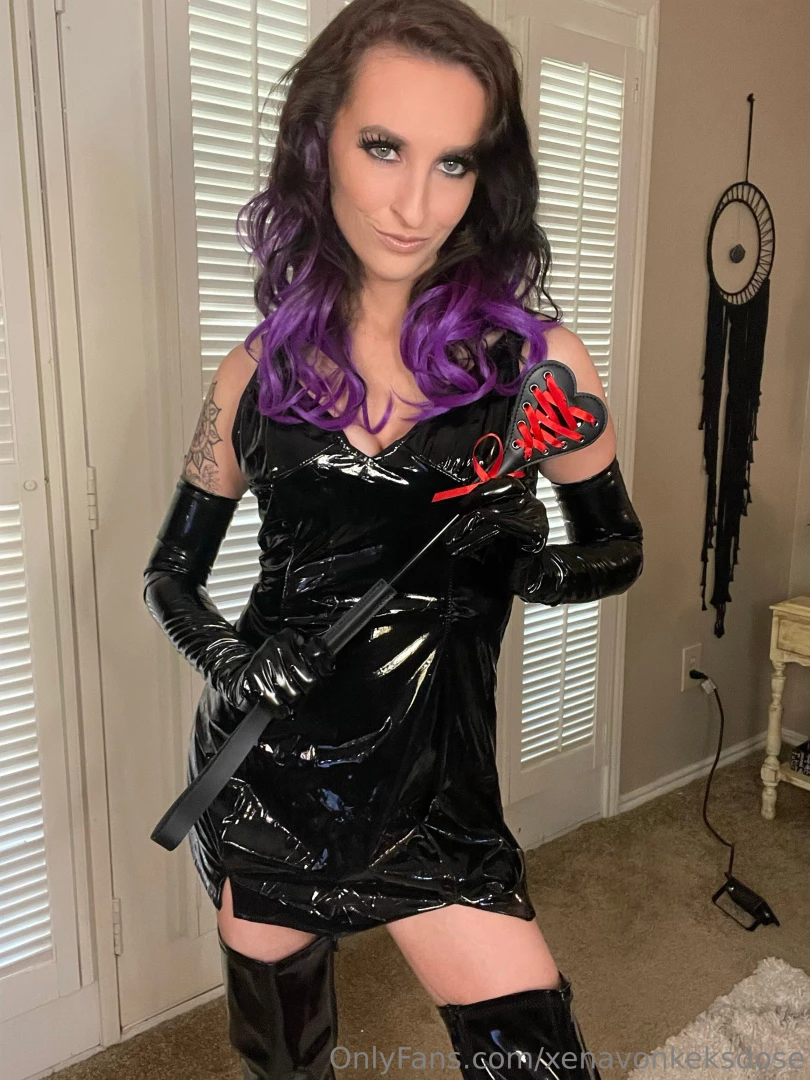 You ve been a naughty boy if you behave mommy will give you a snack 