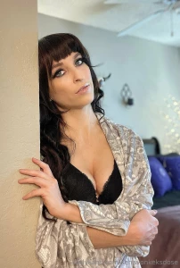 Babe how long are you gonna keep me waiting