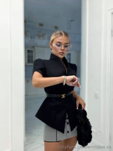 Quick mood check are we flirting or focusing today