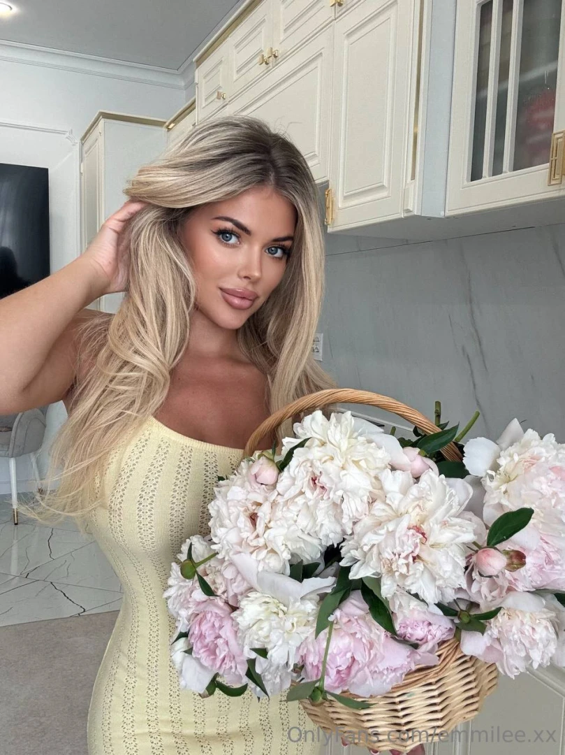 The prettiest part of my page it s reserved for those inside the club 