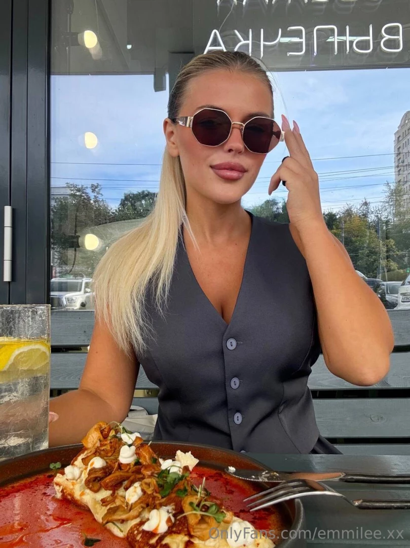 A delicious lunch because how could we go without tasty food 