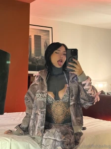 Jacket on or jacket off mmmhh