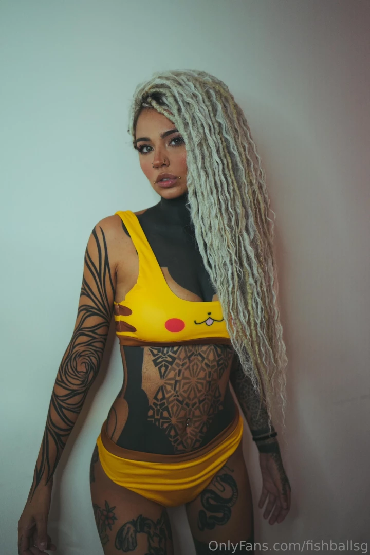 I m ready to play with your pokeballs 