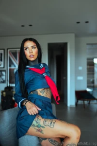 U know how to get underneath this skirt you only need to send me the