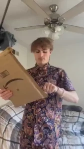 Heyy you guyssss a legendaryyy unboxing today for the saturday i hope