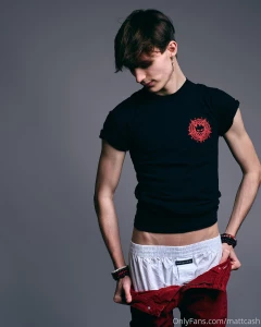 I love the new pics i hope all of you enjoy themmm too part 2