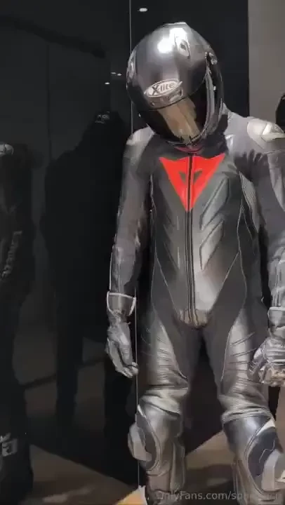 You want those boot on you face don t you wanna sniff them until you 