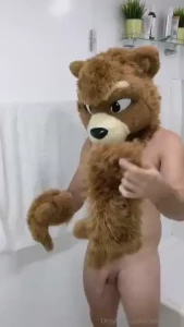 When the heat strikes you go full poodle having a nice jerkoff with