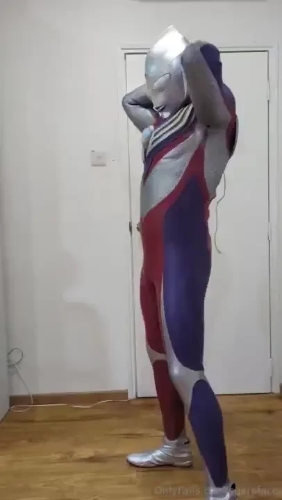 Don t just stand there help me out of this suit can t you see i m 