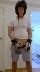 Grabbing my silicone cock i knew who i was it took me time to lure