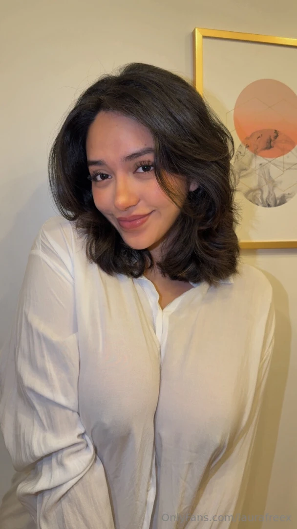 Waiting for your dm lauravipx 