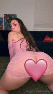 Cute clown makeup solo on knees full nude twerking vid