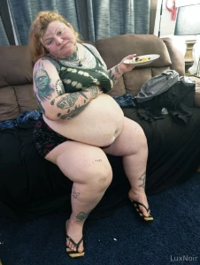 Some stills from yesterday big stuffing clips coming up part 1