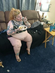 Some stills from yesterday big stuffing clips coming up part 7