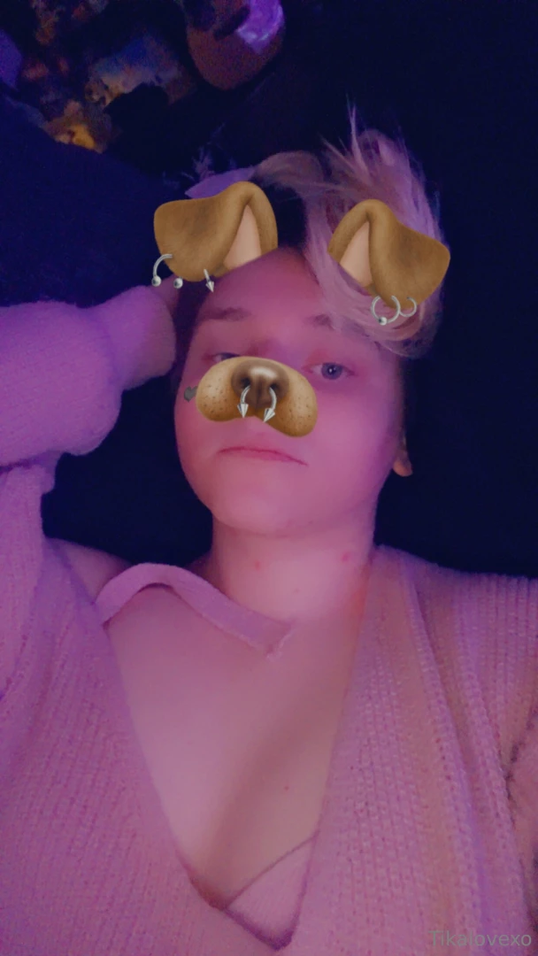 I want cuddles come here 