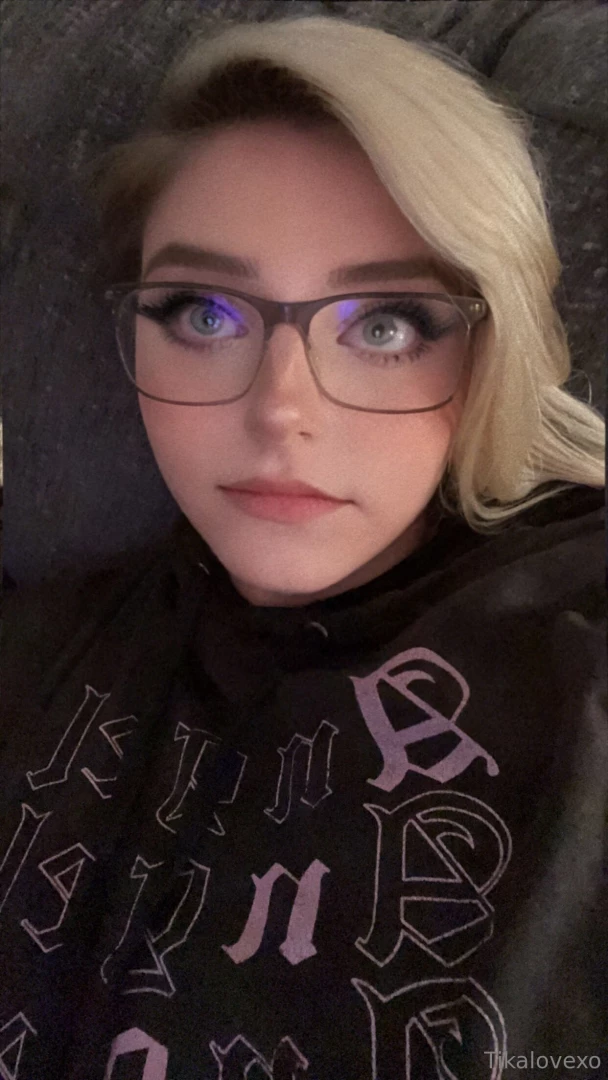 Check your dms i sent something special 