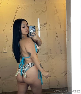 Do you love this color on me part 1
