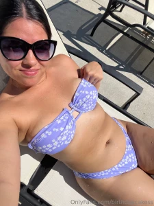 Ugh so hot out it s so hard to avoid tan lines in public