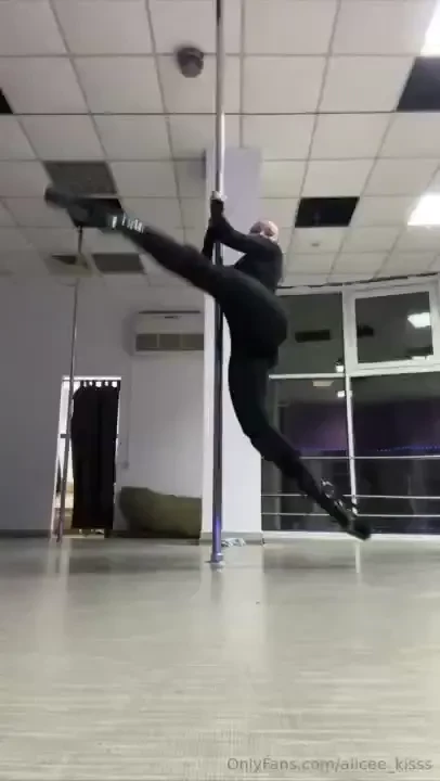 I m mastering a new dance technique and the pylon is pretending to be 