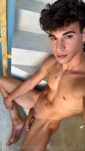 Wake up early today a little of sun enjoy the day im here for make