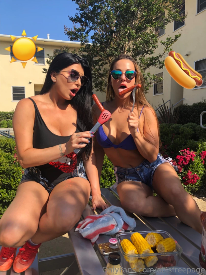 Show us your wieners and i ll tell you if i want it in my buns doing 