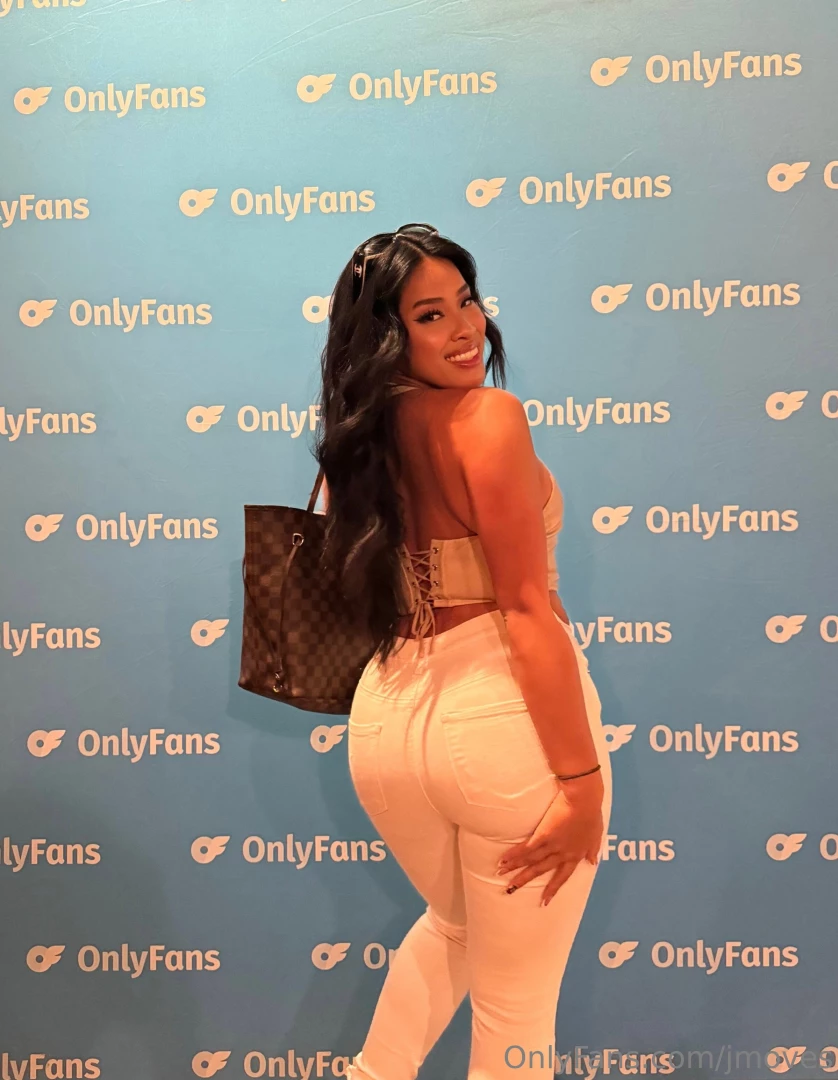 All that ass in them jeans part 1 