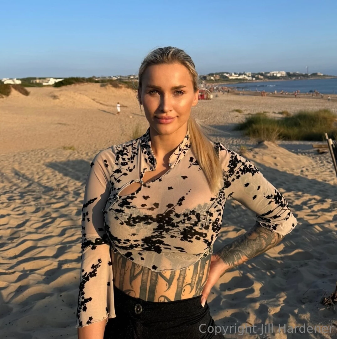 Caught in the sunset need someone to join me 