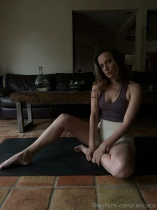 Hi babes im planning to do a live yoga session today if you are