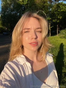 Your charming gf emmaluss_free invites you to follow her now to make part 4