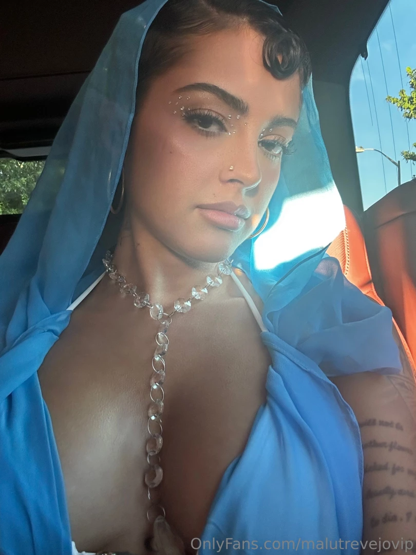 Giving princess jasmine amp i fw it 