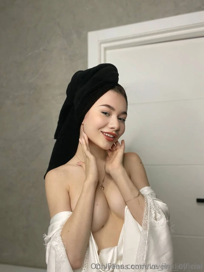 Lovely_lilly_me just turned 18 and her page is already filled with part 87 