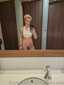 It s been freeeeeezing so i needed to warm up immediately to the gym