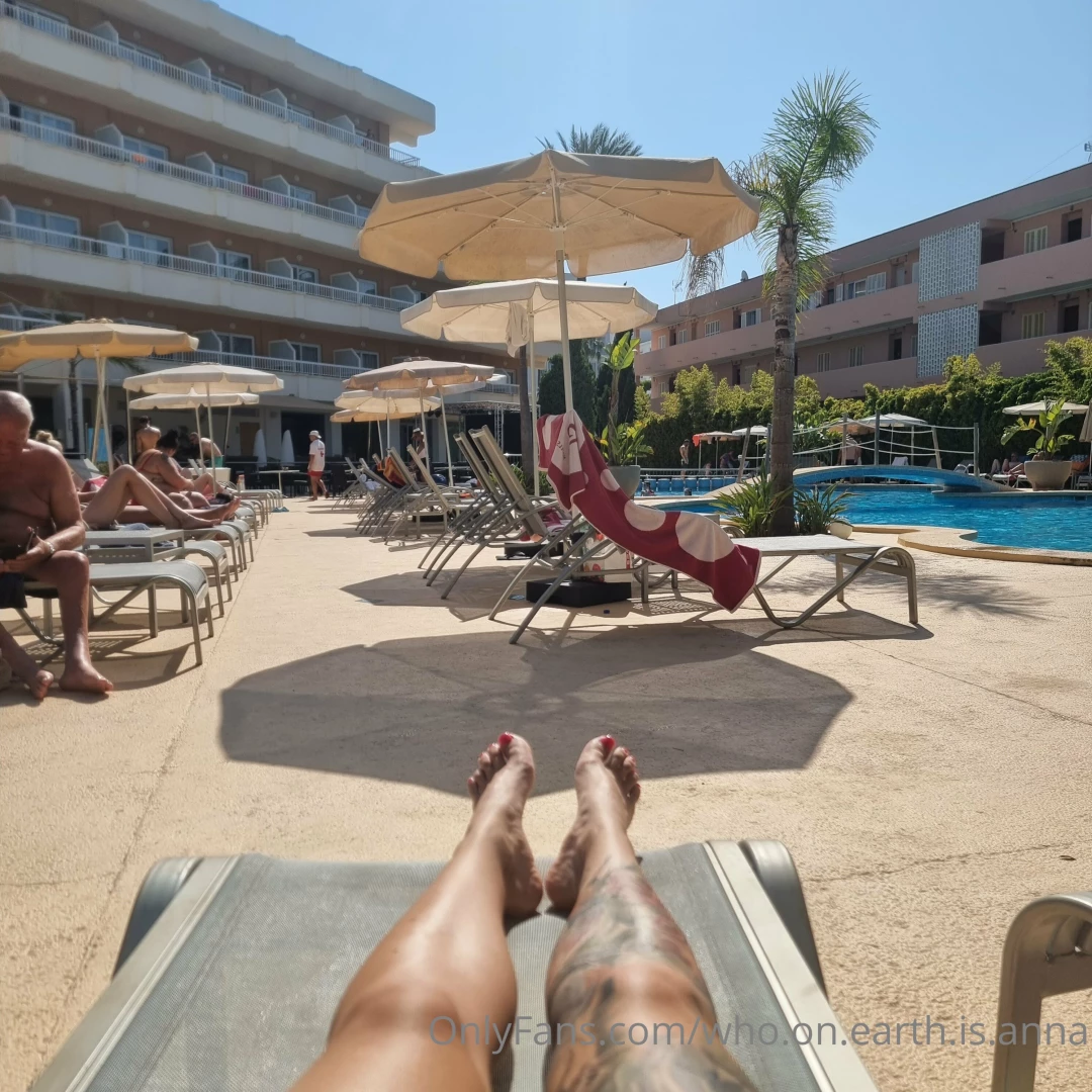 I love autumn but i was made for lying in the sun shine 