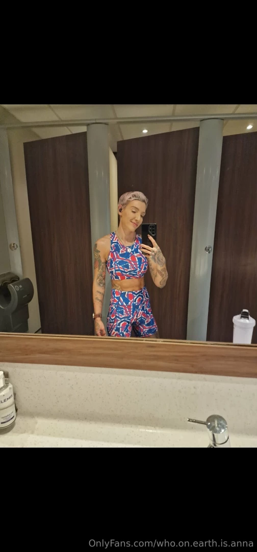 Did you see these jazzy pants on the clock app 