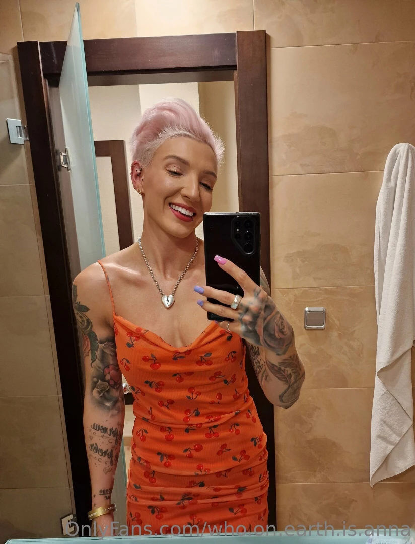 Who s getting the drinks in 