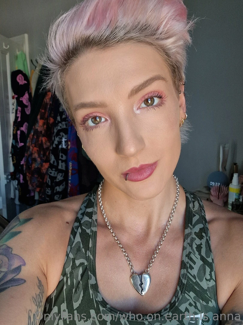 Staring contest go part 2 