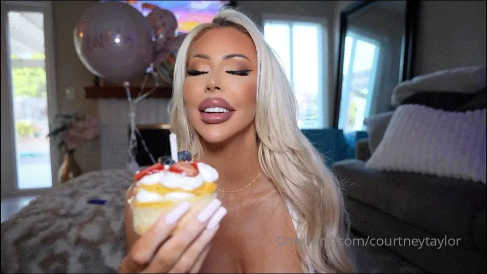 New every good girl deserves a cum load on her face for her birthday 